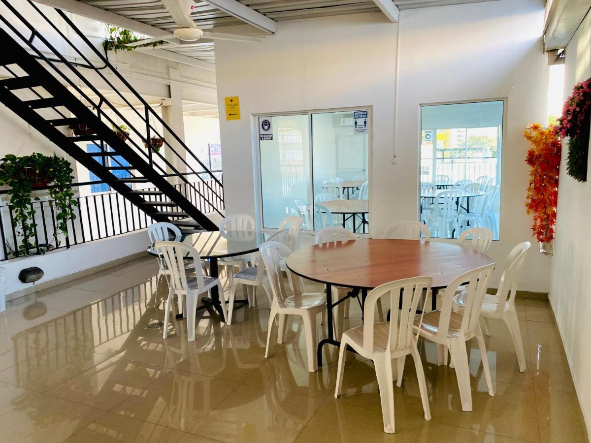 Hotel Parque De Los Novios Inn 산타마르타 외부 사진