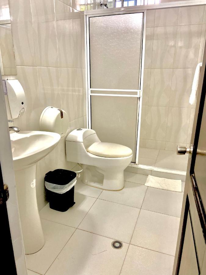 Hotel Parque De Los Novios Inn 산타마르타 외부 사진